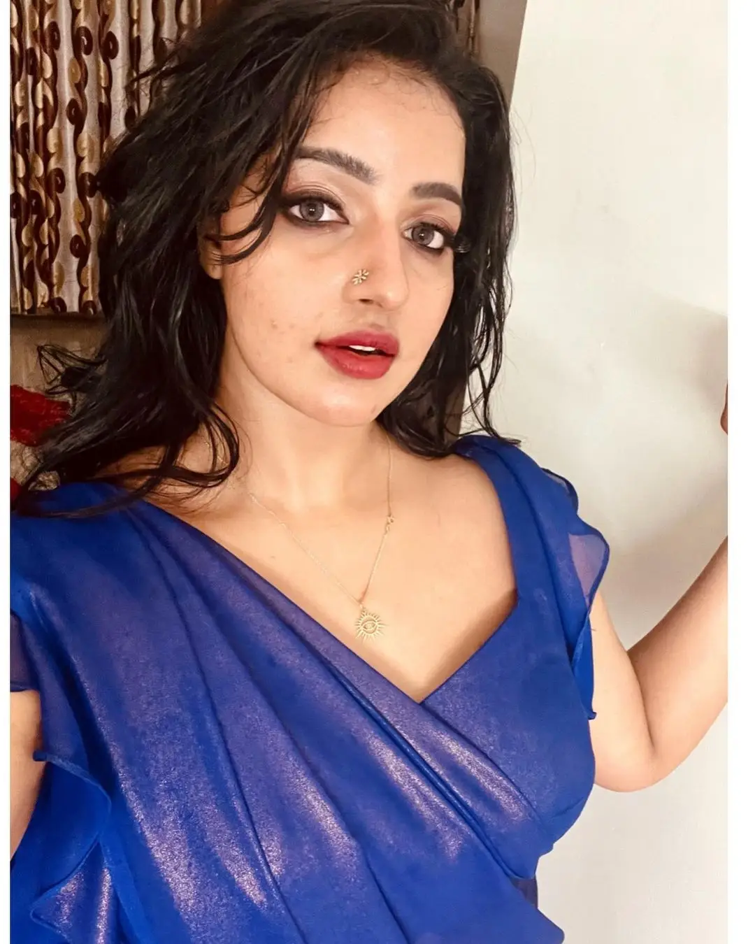 INDIAN GIRL MALAVIKA MENON IN BLUE SAREE BLOUSE 9